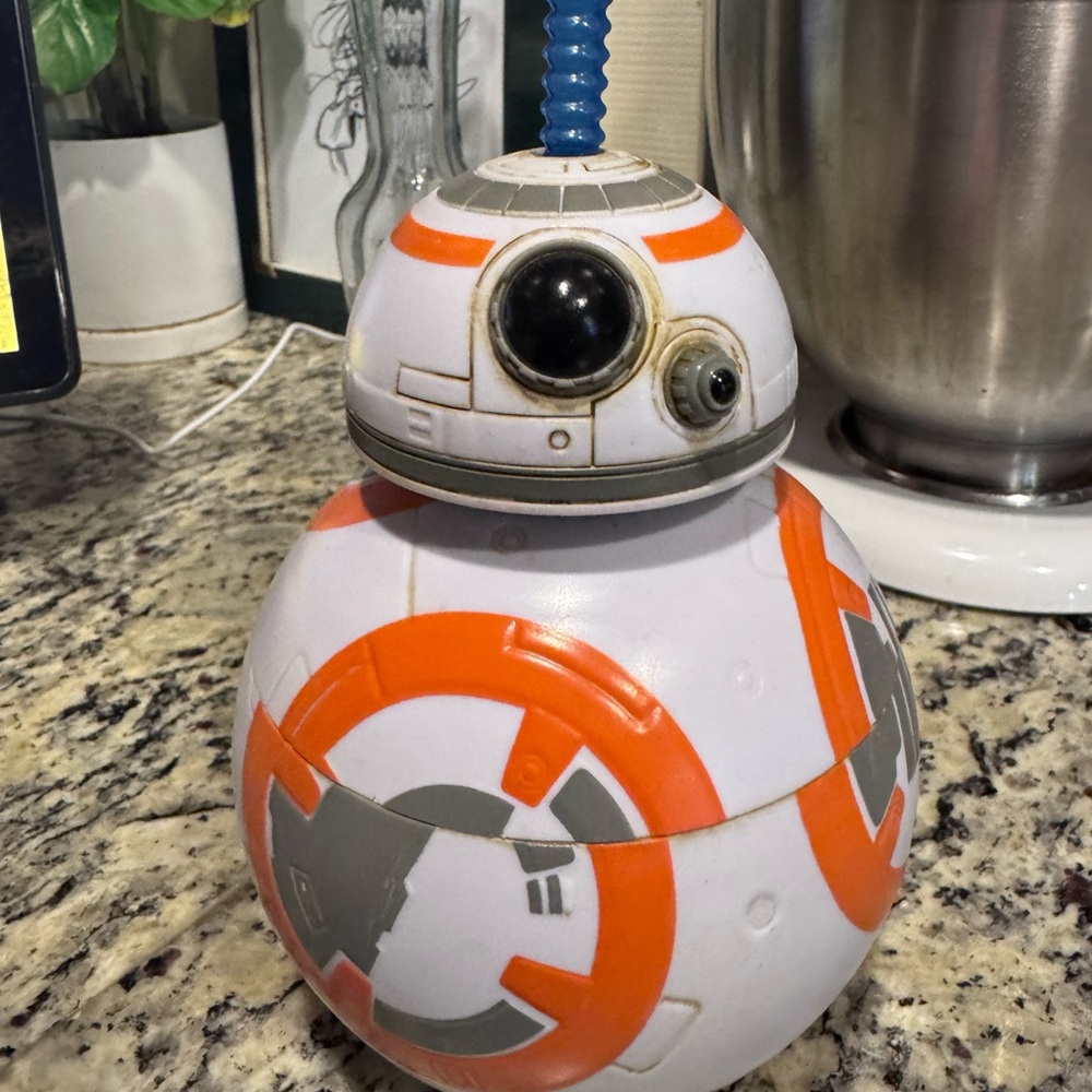 Star Wars BB-8 Orange and White Novelty Cup 🧡